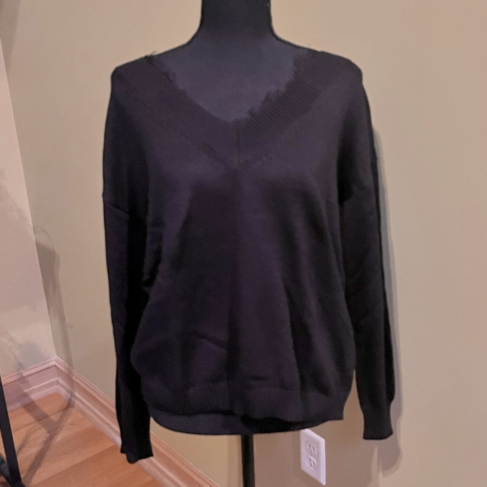 After Market NWT Black Double V-Neck Lace Trim Pullover Sweater Size Medium Chic